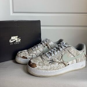 Nike Air Force 1 – Men’s Size 12